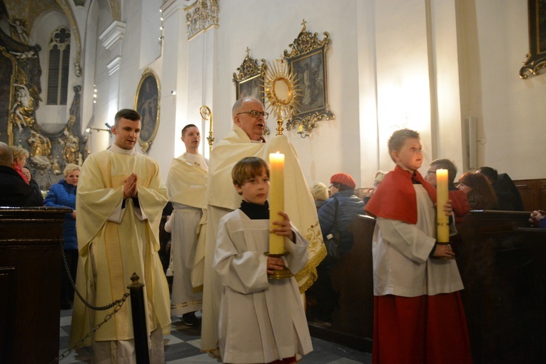 Rozpoczęcie wieczystej adoracji w Opolu