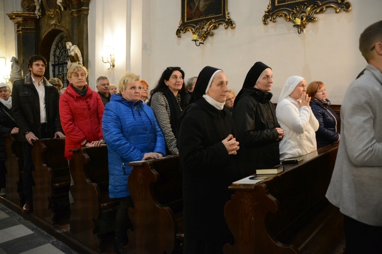 Rozpoczęcie wieczystej adoracji w Opolu