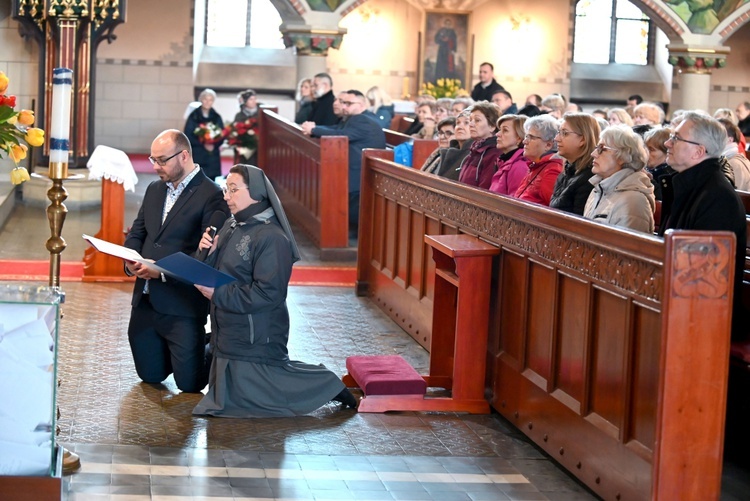 Pielgrzymka katechetów do sanktuarium św. Jacka w Legnicy