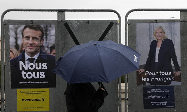 Francja: Rozpoczęła się II tura wyborów prezydenckich, w której zmierzą się Macron i Le Pen