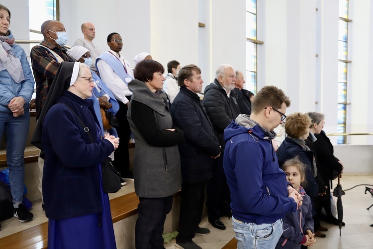 Kraków-Łagiewniki. Msza św. w Niedzielę Miłosierdzia Bożego