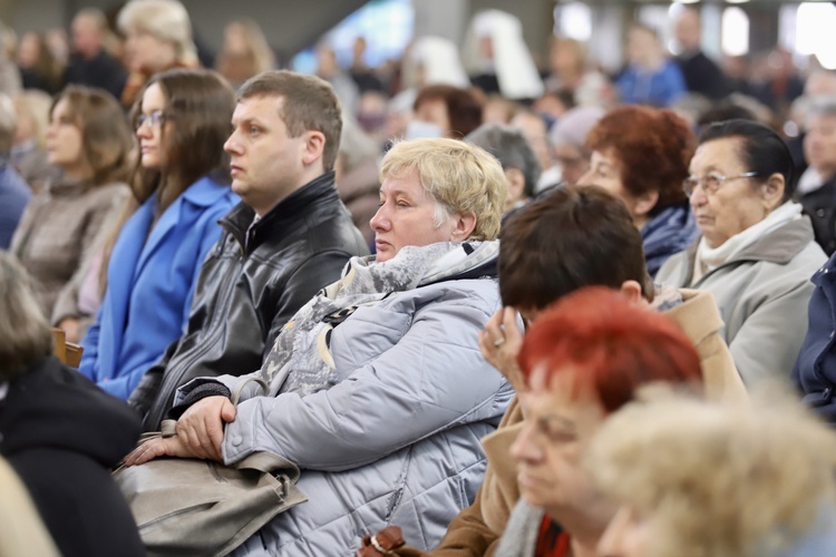 Kraków-Łagiewniki. Msza św. w Niedzielę Miłosierdzia Bożego