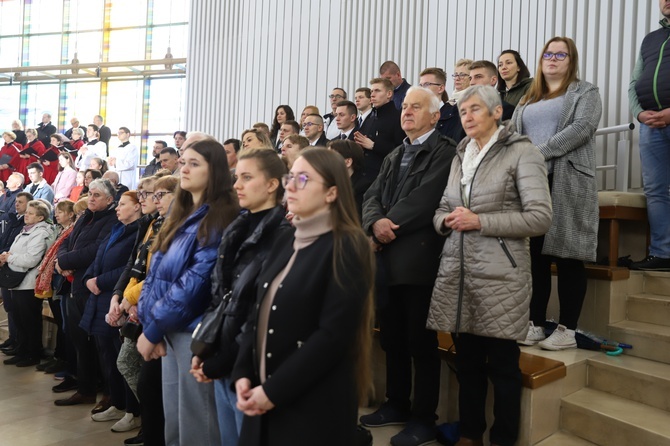 Kraków-Łagiewniki. Msza św. w Niedzielę Miłosierdzia Bożego