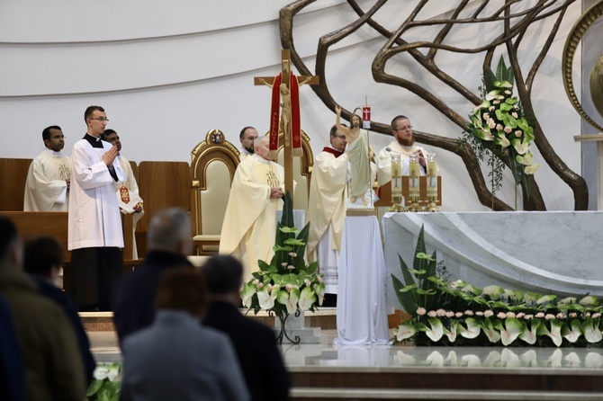 Kraków-Łagiewniki. Msza św. w Niedzielę Miłosierdzia Bożego