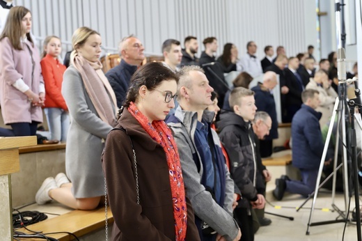 Kraków-Łagiewniki. Msza św. w Niedzielę Miłosierdzia Bożego
