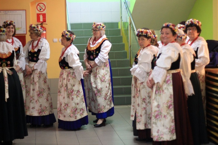 Śniadanie wielkanocne dla goszczących w gminie Gogolin uchodźców z Ukrainy