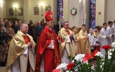 Bądźcie przedłużeniem brakującego oblicza, utrąconych rąk i zranionego serca Matki Najświętszej