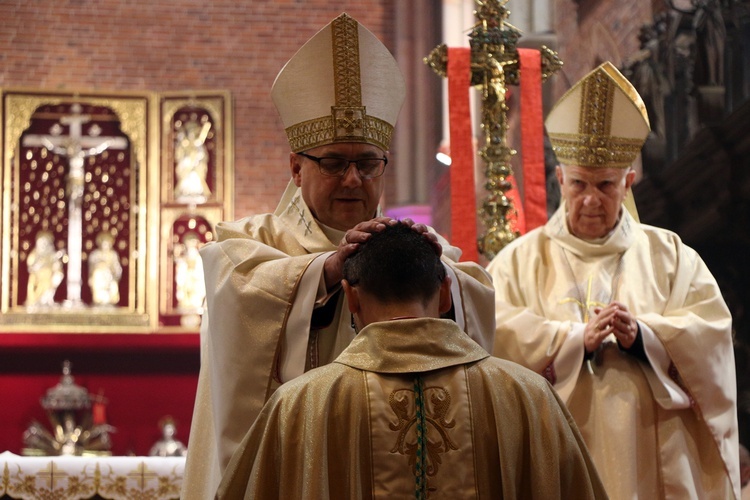 Święcenia biskupie ks. Macieja Małygi