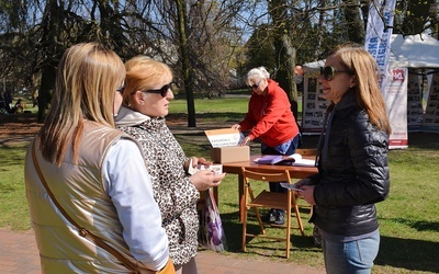 Pielgrzymi ewangelizowali w gdańskim Parku Oliwskim