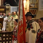 Związek Podhalan w Klikuszowej ze sztandarem 