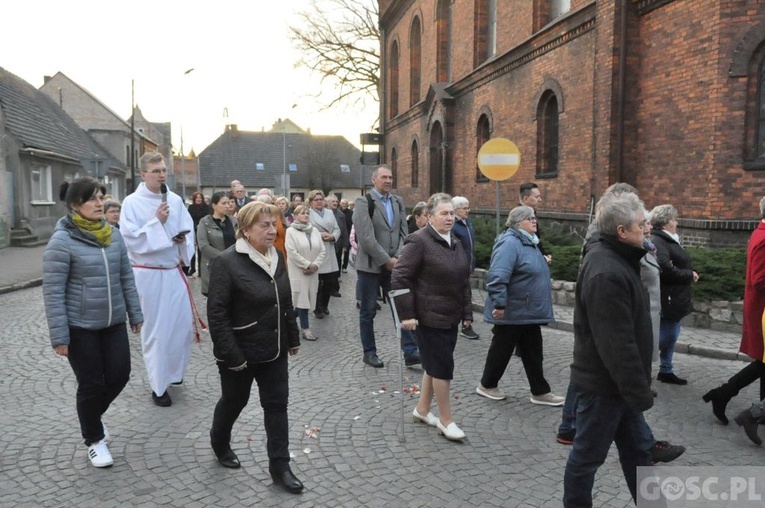 Czerwieńsk. Relikwie patrona w kościele parafialnym