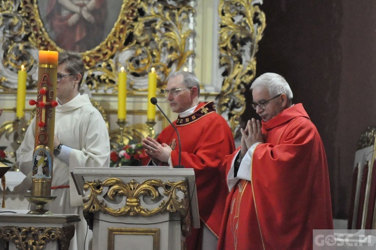 Czerwieńsk. Relikwie patrona w kościele parafialnym