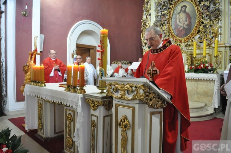 Czerwieńsk. Relikwie patrona w kościele parafialnym