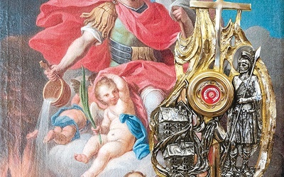 Obraz św. Floriana po renowacji zyskał świeżość. Proboszcz ma nadzieję, że obecność relikwii patrona oraz 11 innych świętych pomoże w religijnej odnowie parafii po trudnym czasie pandemii.