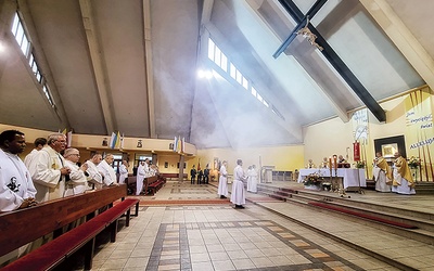 Eucharystia w kościele Krzyża Świętego.