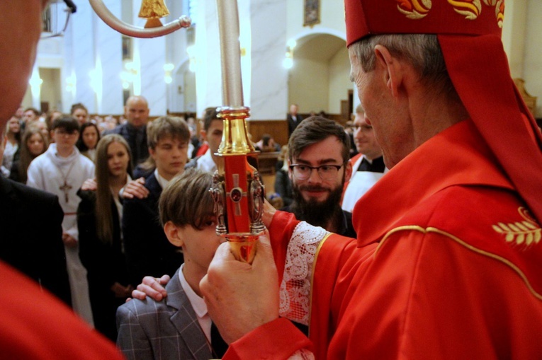 Tarnów. Bierzmowanie w kościele Najświętszego Serca Pana Jezusa 2022