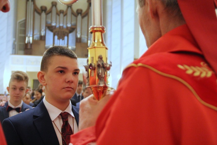 Tarnów. Bierzmowanie w kościele Najświętszego Serca Pana Jezusa 2022