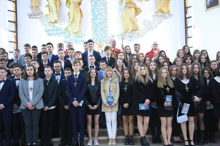 Bierzmowanie młodzieży od Karoliny