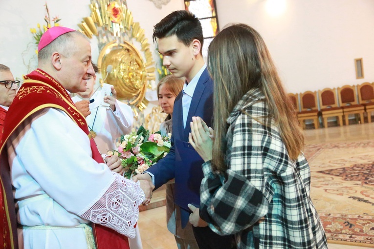 Bierzmowanie młodzieży od Karoliny