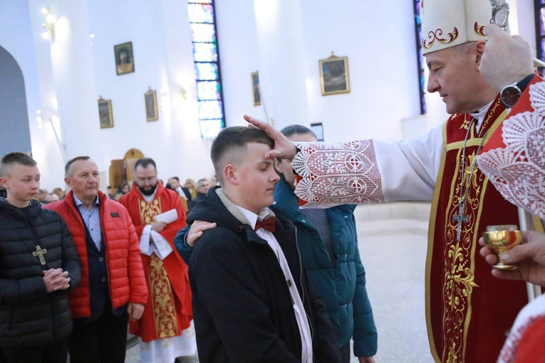 Bierzmowanie młodzieży od Karoliny