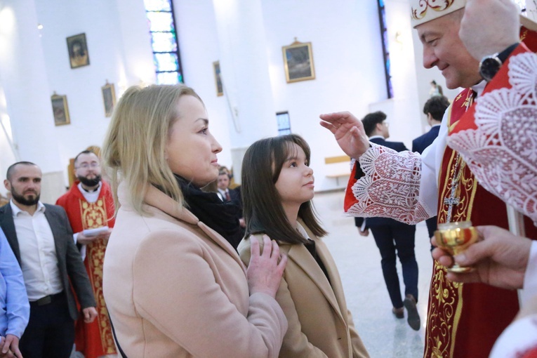 Bierzmowanie młodzieży od Karoliny