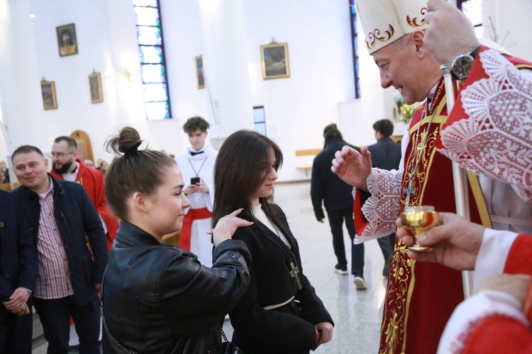 Bierzmowanie młodzieży od Karoliny