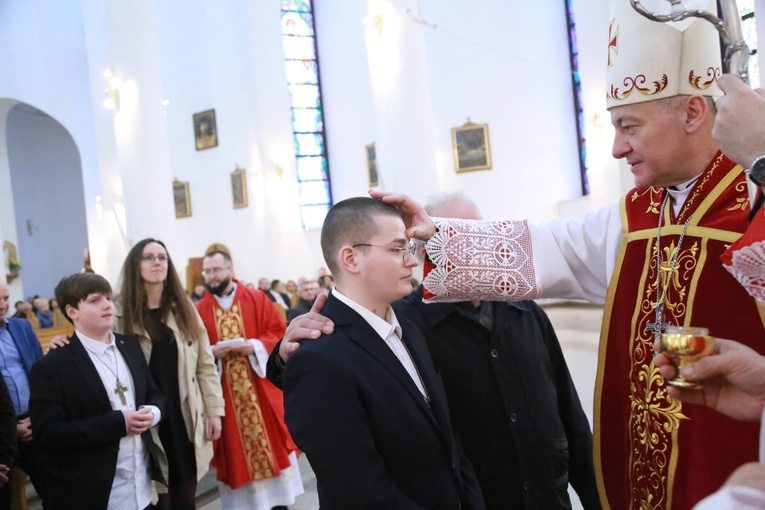 Bierzmowanie młodzieży od Karoliny