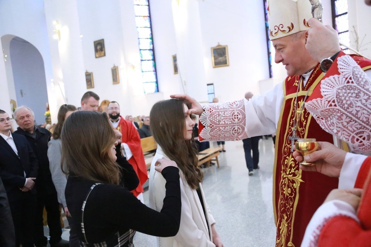 Bierzmowanie młodzieży od Karoliny