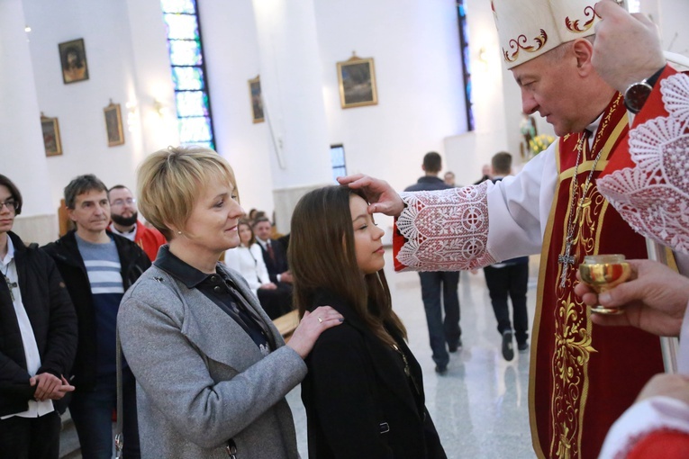 Bierzmowanie młodzieży od Karoliny