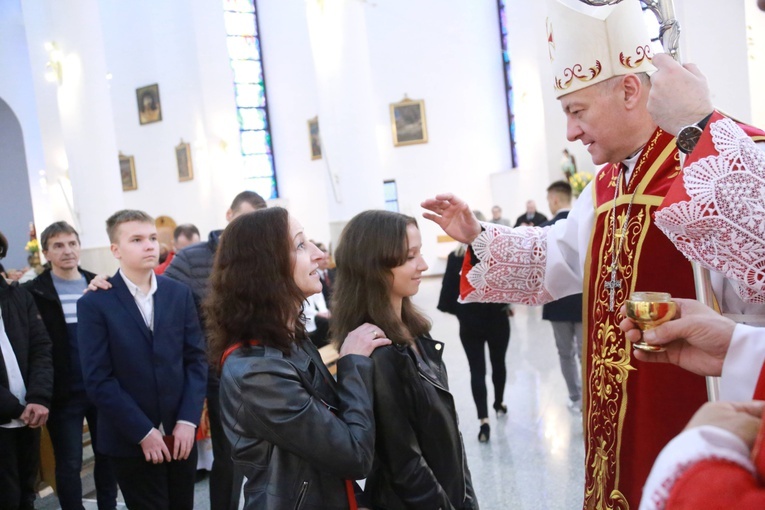 Bierzmowanie młodzieży od Karoliny