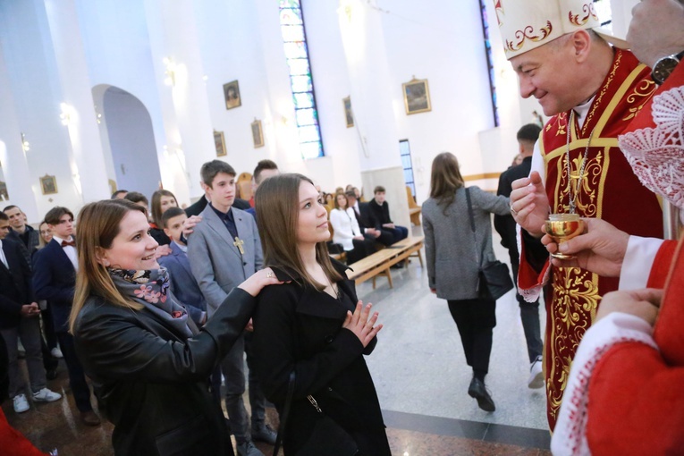 Bierzmowanie młodzieży od Karoliny