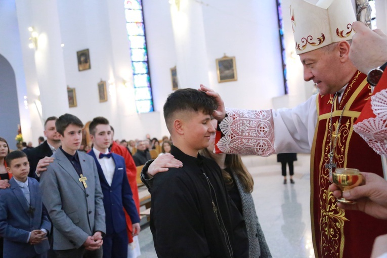 Bierzmowanie młodzieży od Karoliny