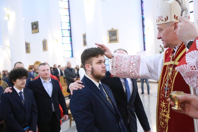 Bierzmowanie młodzieży od Karoliny
