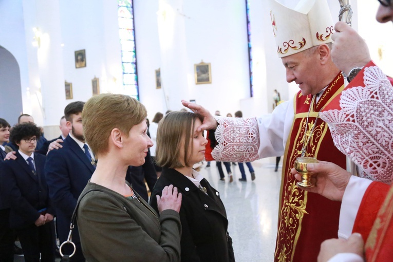 Bierzmowanie młodzieży od Karoliny