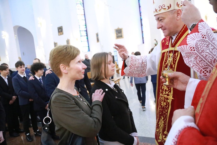 Bierzmowanie młodzieży od Karoliny