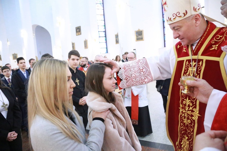 Bierzmowanie młodzieży od Karoliny