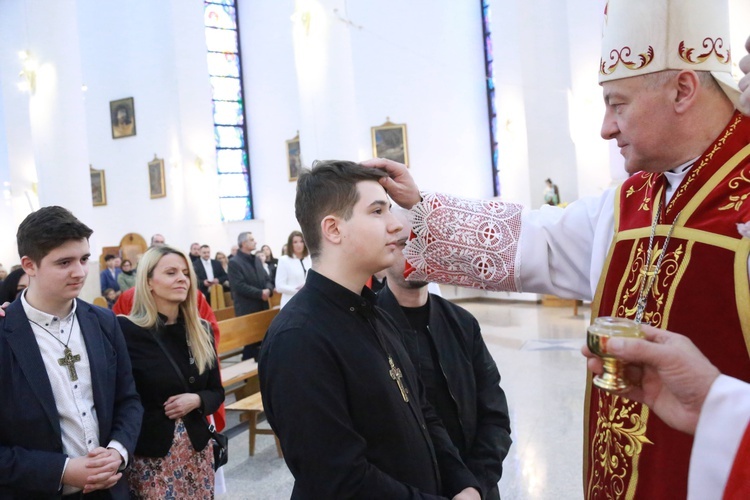 Bierzmowanie młodzieży od Karoliny