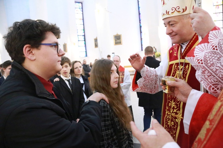 Bierzmowanie młodzieży od Karoliny