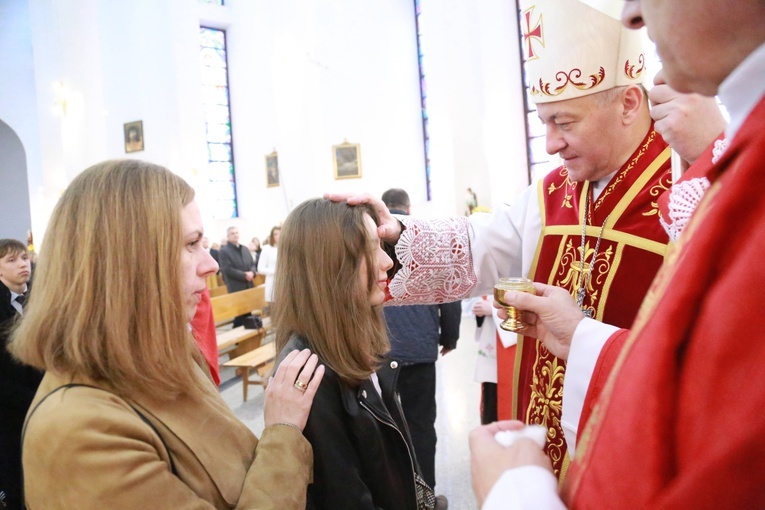 Bierzmowanie młodzieży od Karoliny