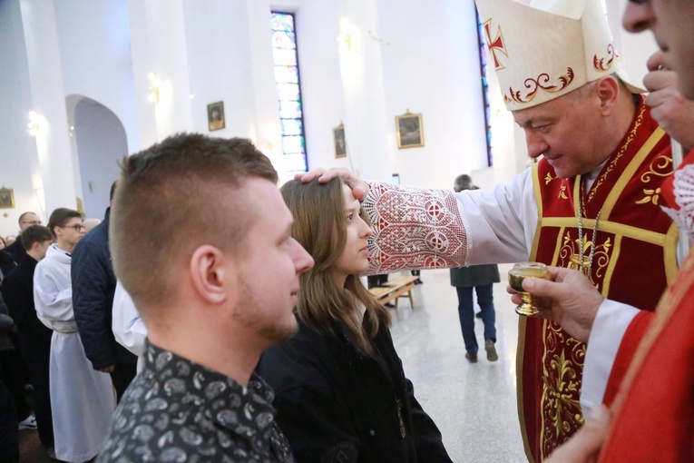 Bierzmowanie młodzieży od Karoliny