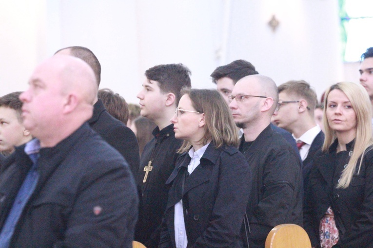 Bierzmowanie młodzieży od Karoliny