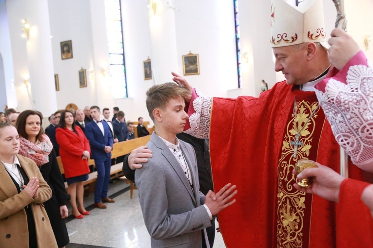 Bierzmowanie młodzieży z Łękawicy, Ładnej i Woli Rzędzińskiej