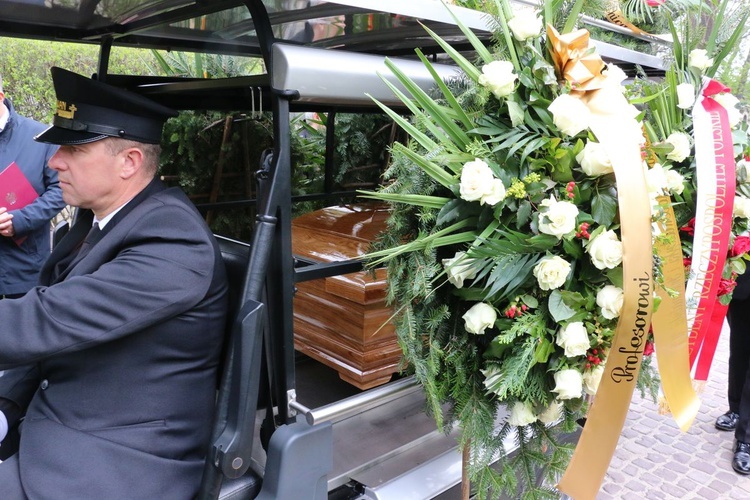 Pogrzeb prof. Antoniego Leona Dawidowicza - cz. 1