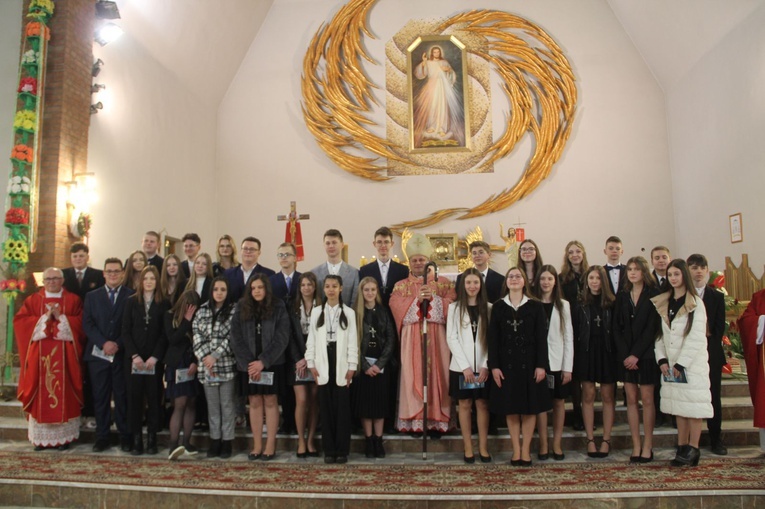 Rzuchowa. Bierzmowanie 2022