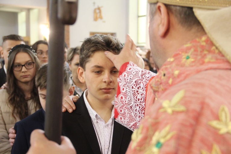 Rzuchowa. Bierzmowanie 2022