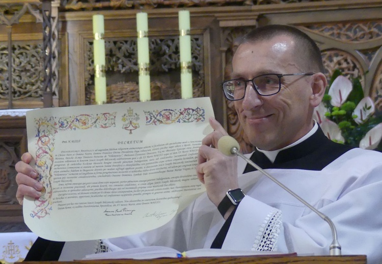 Kanclerz kurii ks. Adam Bieniek przekazał dekret o odpustach w związku z Rokiem św. abpa Józefa Bilczewskiego.