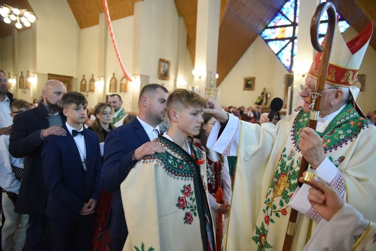 Bierzmowanie w Ochotnicy Górnej