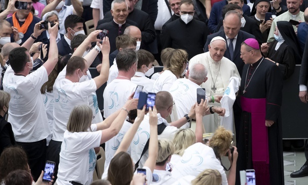 Papież do pielgrzymów z Łodzi: Błogosławię tych, którzy otwierają serca dla potrzebujących