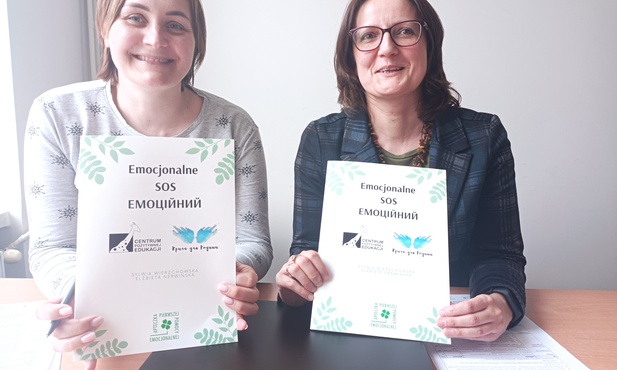Sylwia (z prawej) i Wiktoria zapraszają do wzięcia udziału w szkoleniu. 