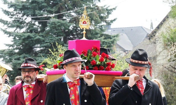 Wilamowianie wypożyczą relikwie swojego rodaka, św. Józefa Bilczewskiego pielgrzymom łagiewnickim.